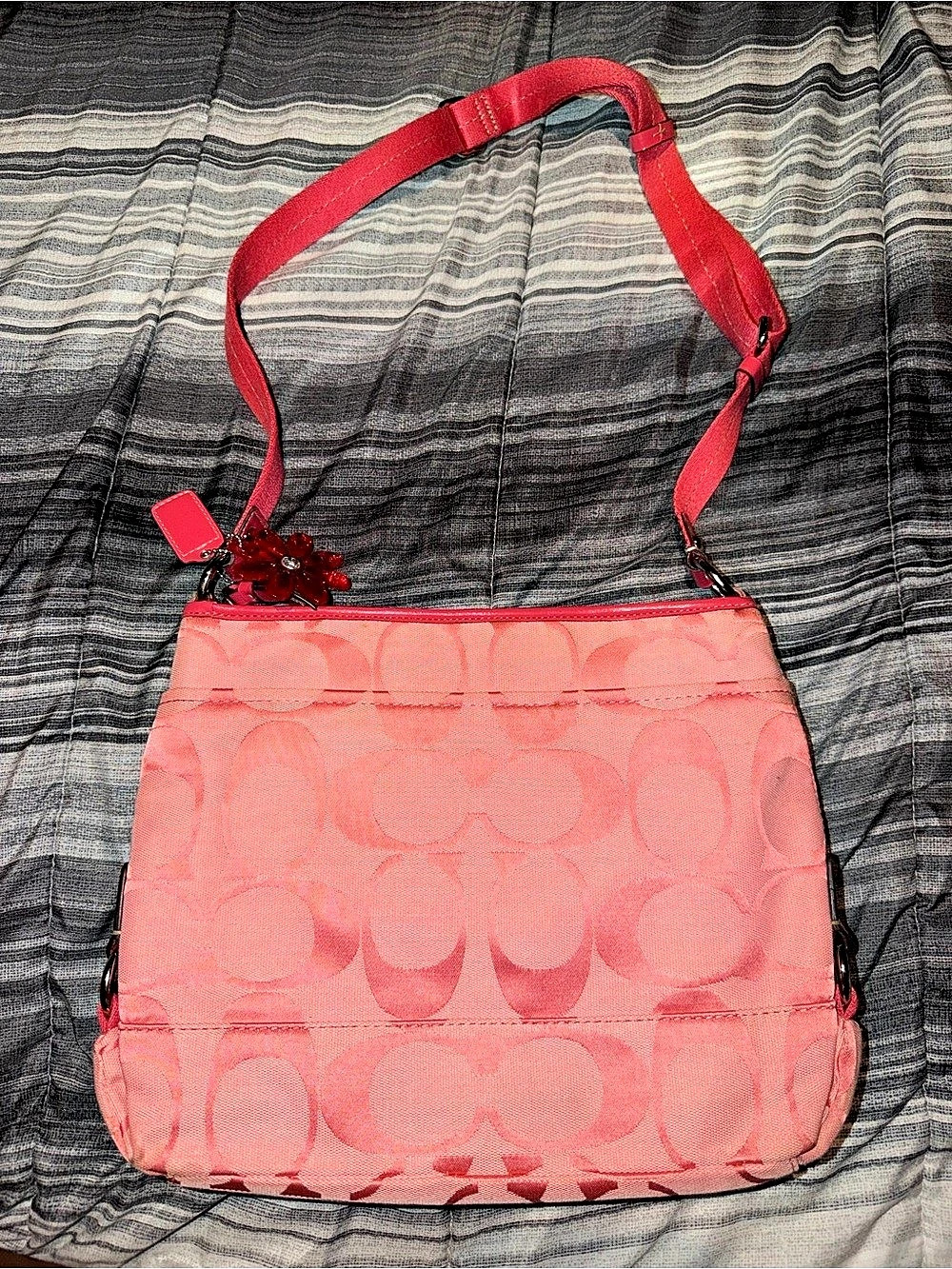 Coach Kyra Daisy Signature Crossbody Bag Pink & Red - Picture 2 of 7